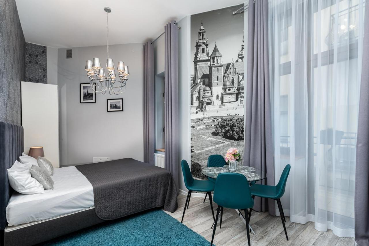 Deluxe Suite | King-size bed | 40m2 Terrace | A or C